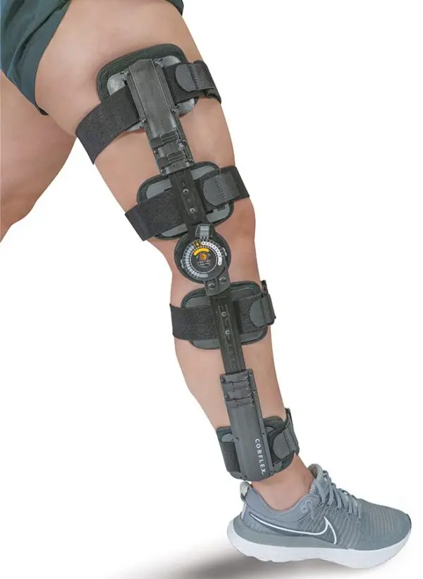 Leg with knee brace support