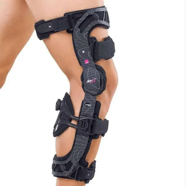 Adjustable knee brace for support